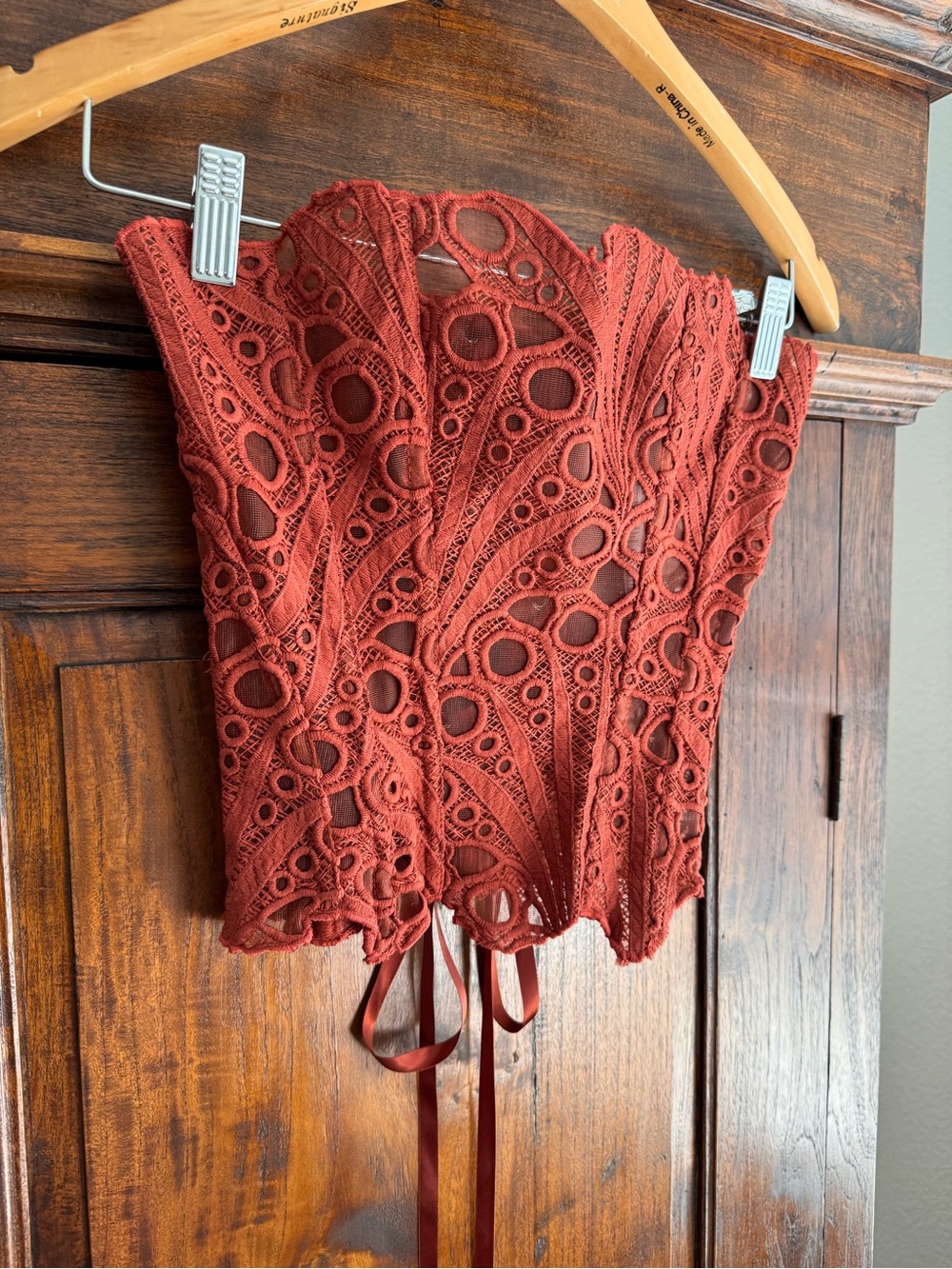 Pretty Little Thing Textured Sheet Floral Lace Corset - Picture 2 of 7